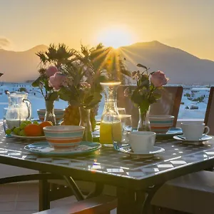 https://villalia-b2.in-canary-islands.com