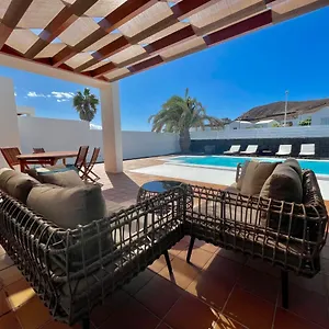 https://villalia-b1.in-canary-islands.com